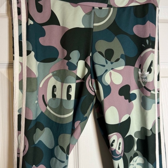Adidas Hattie Stewart Green Grey Smiley face Leggings size Med Camouflage Style - Picture 4 of 7
